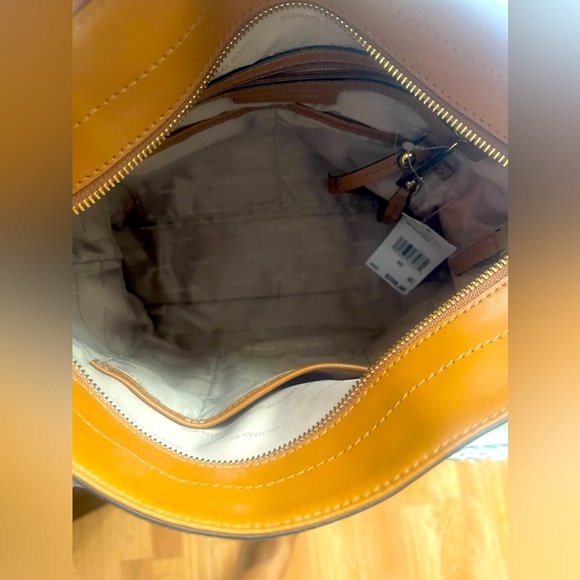 Women’s 🤎bag 💼🤍 - Picture 8 of 9